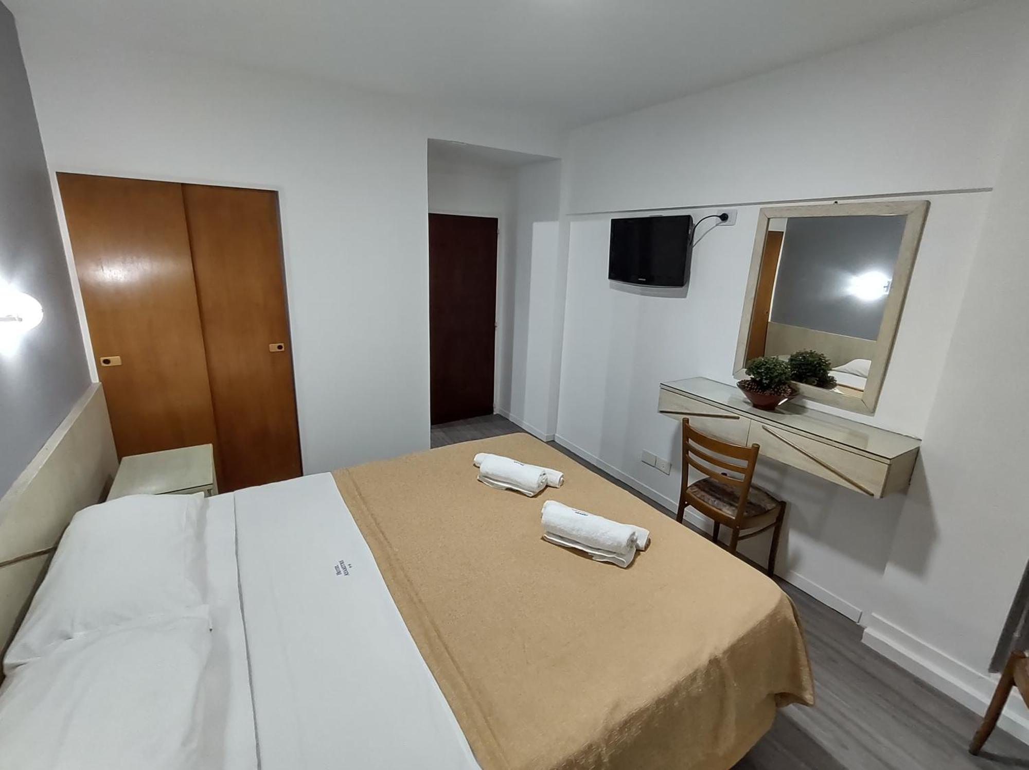 Adm Ayamitre Hotel Буенос Айрес Екстериор снимка